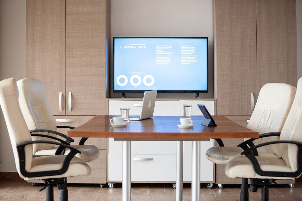 9 Innovative Ways to Revamp Your Workspace with Modern Office Furniture